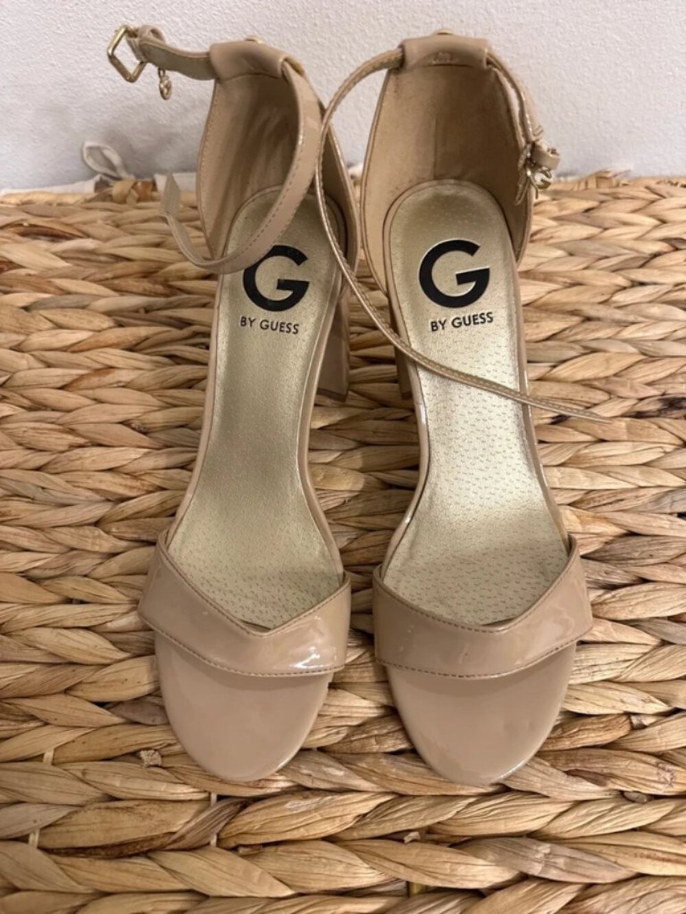 Guess Sandals Size 6.5